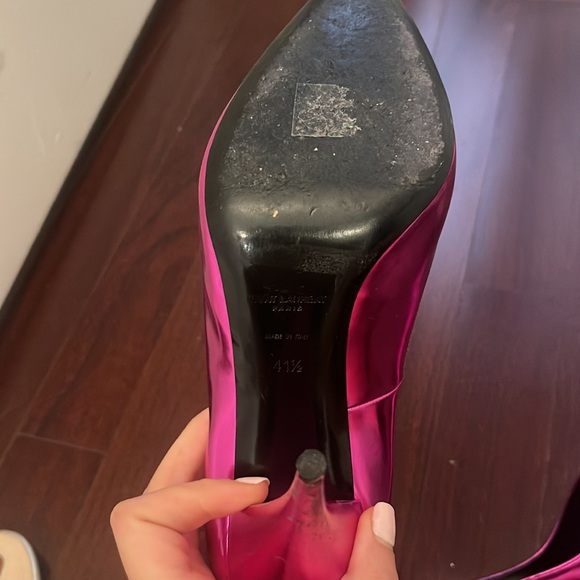 Bright pink Saint Laurent pointy heels - Picture 4 of 4